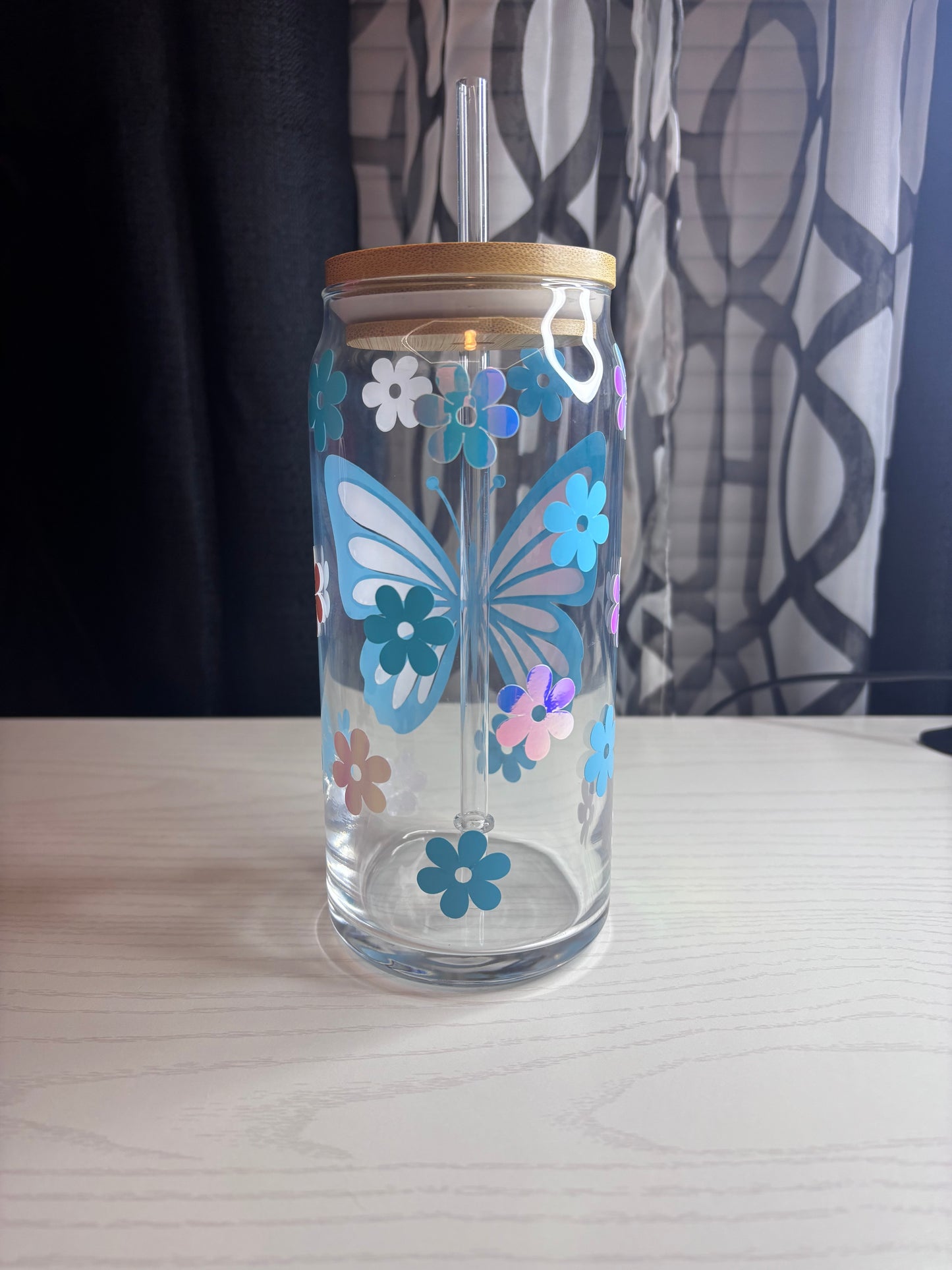 Holographic Butterfly