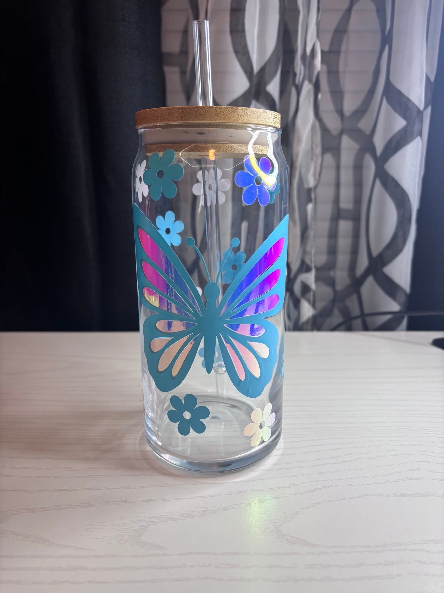 Holographic Butterfly